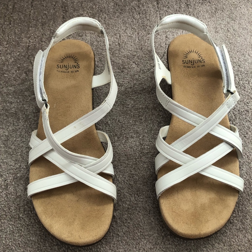 White platform sandal